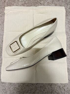 Tory Burch Cream Textured Low Block Heel Pumps with Logo Accent